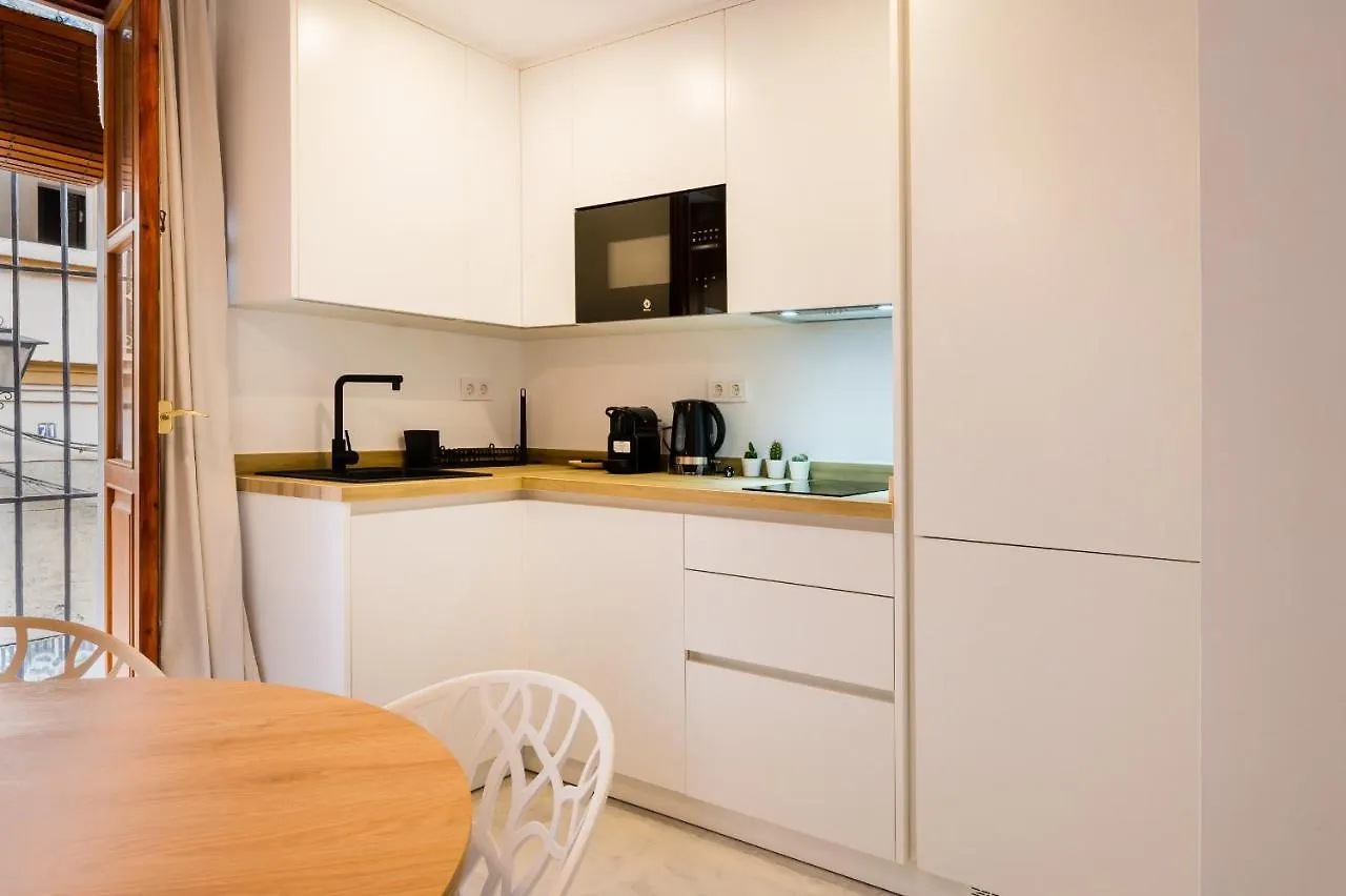 Minty Stay - San Luis Seville Apartment